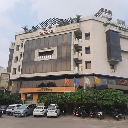 Vlm Grand Placid Colonelganj Exterior foto